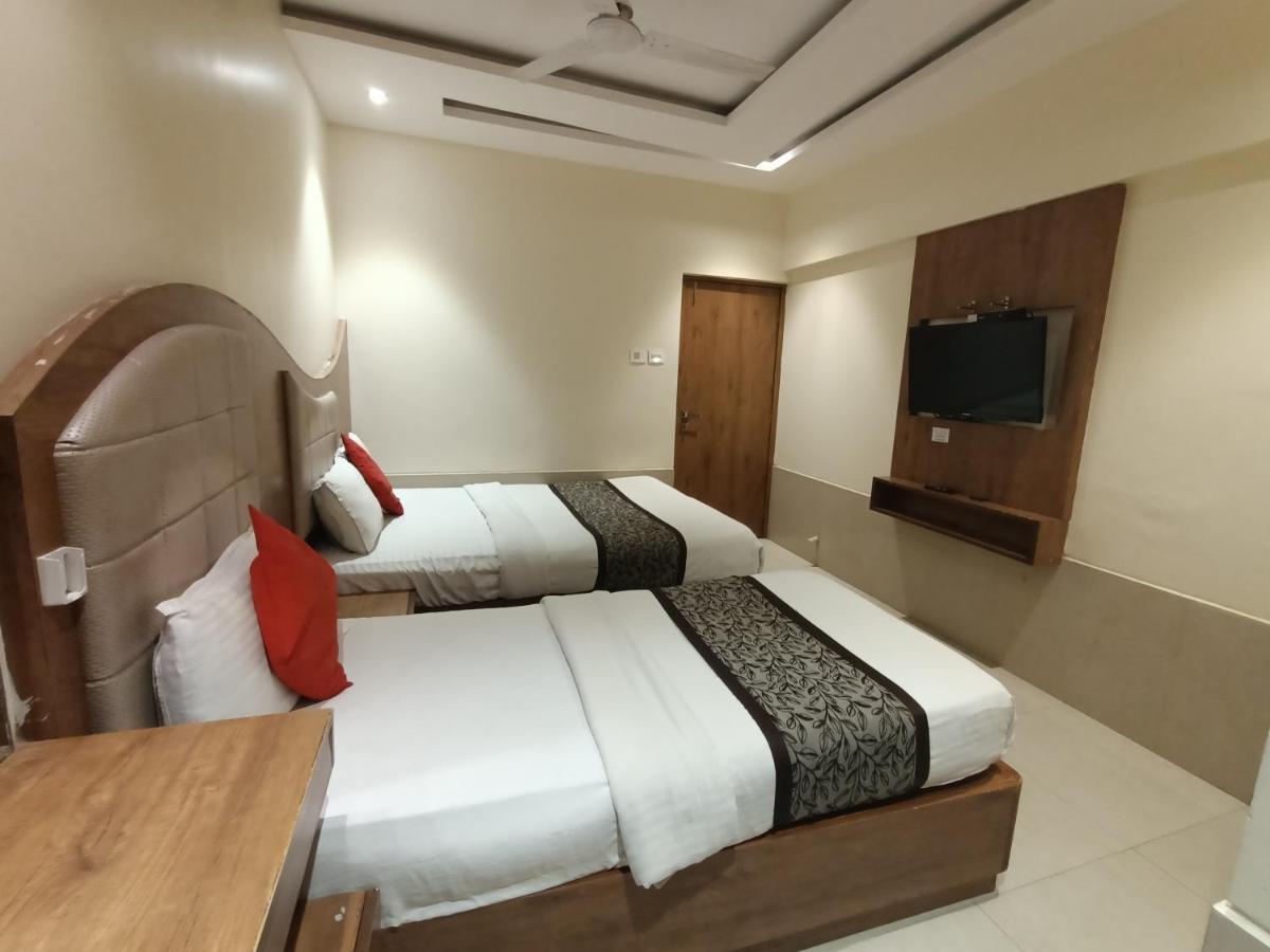 Fabhotel Regal Inn Mumbai  Buitenkant foto
