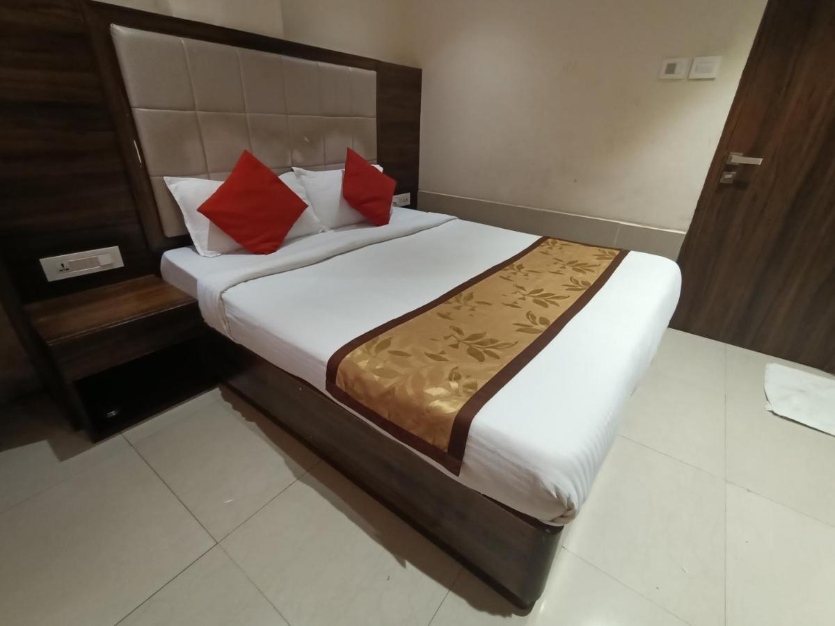 Fabhotel Regal Inn Mumbai  Buitenkant foto