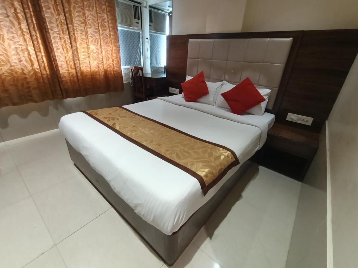 Fabhotel Regal Inn Mumbai  Buitenkant foto