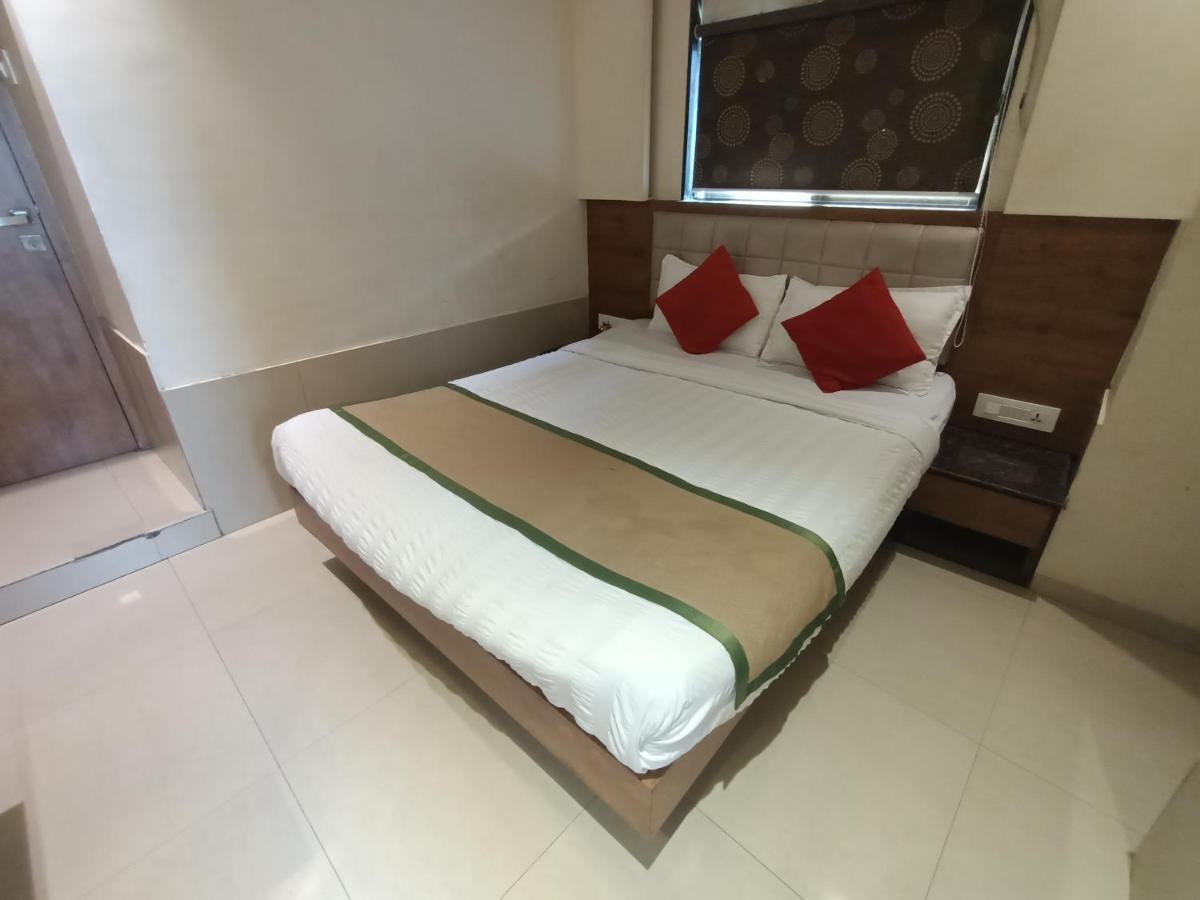 Fabhotel Regal Inn Mumbai  Buitenkant foto