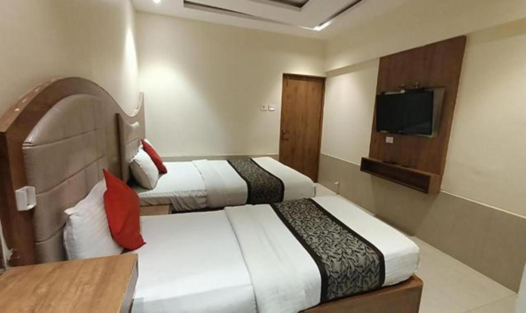 Fabhotel Regal Inn Mumbai  Buitenkant foto