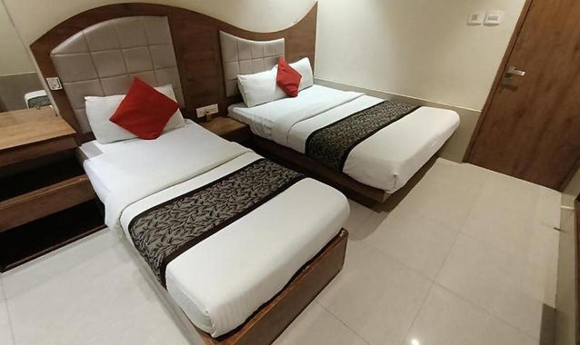 Fabhotel Regal Inn Mumbai  Buitenkant foto