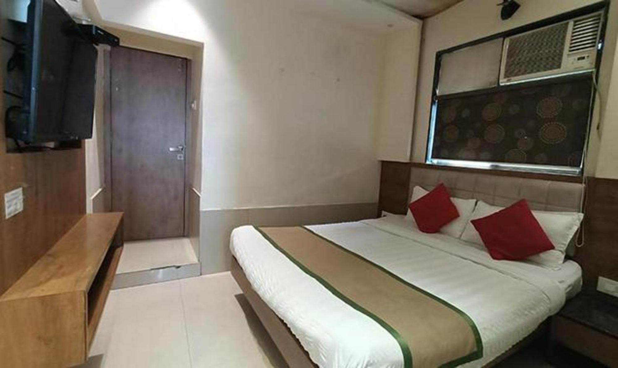 Fabhotel Regal Inn Mumbai  Buitenkant foto